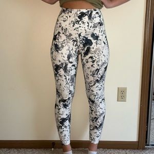 Leggings, Balance Collection - White w Blue Floral - Buttery soft, Sculpting